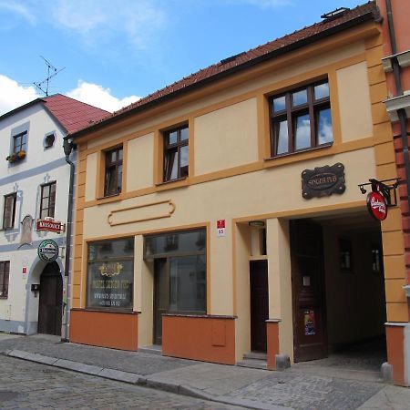 Hostel Singer Pub Ceske Budejovice Exterior photo