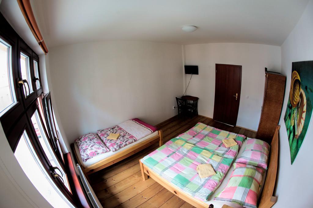 Hostel Singer Pub Ceske Budejovice Room photo