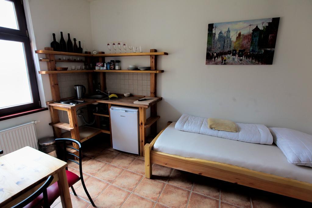 Hostel Singer Pub Ceske Budejovice Room photo