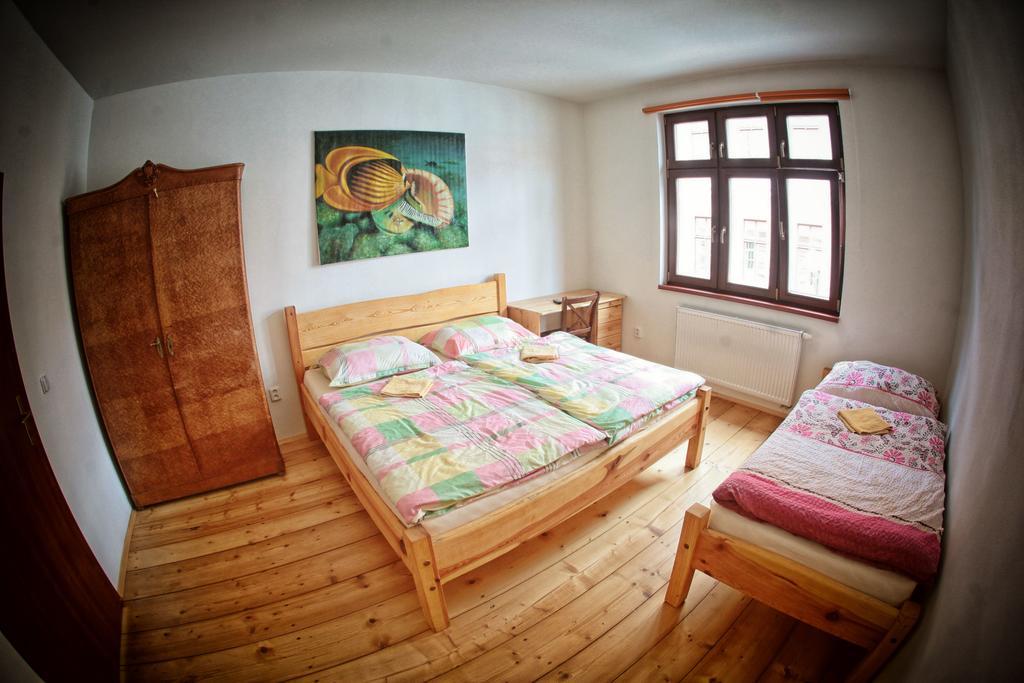 Hostel Singer Pub Ceske Budejovice Exterior photo