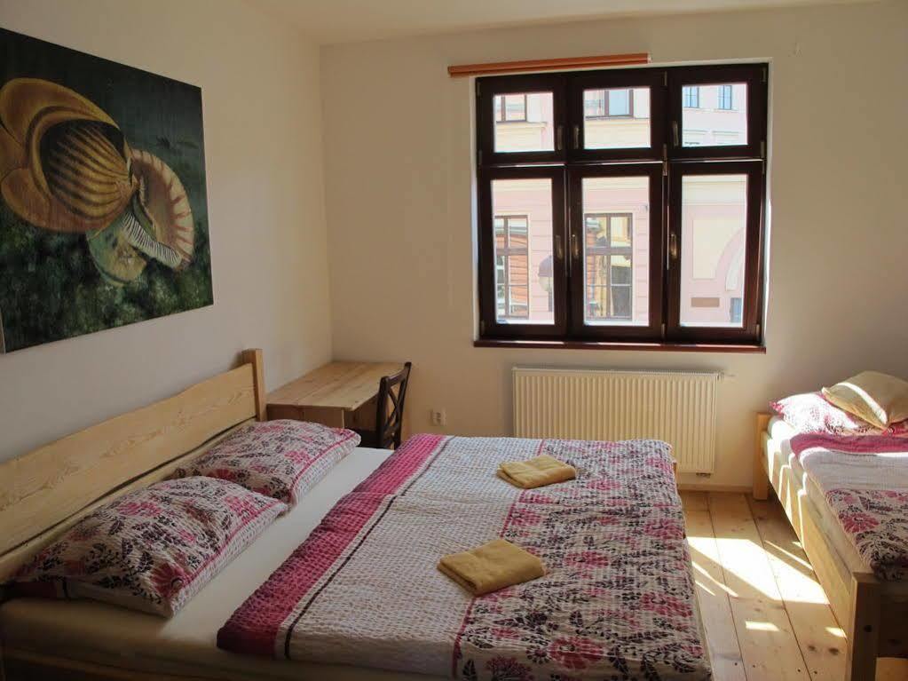 Hostel Singer Pub Ceske Budejovice Exterior photo