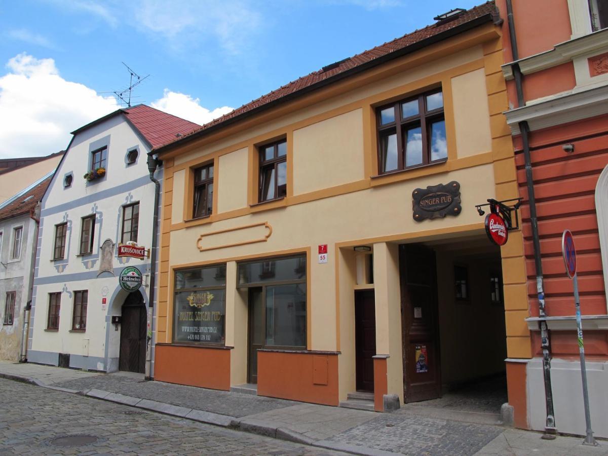 Hostel Singer Pub Ceske Budejovice Exterior photo